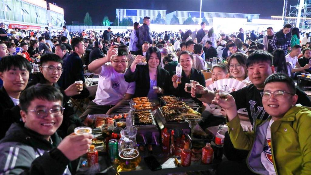 大陸發布公關優秀案例，淄博燒烤等20案例入選。（澎湃新聞）